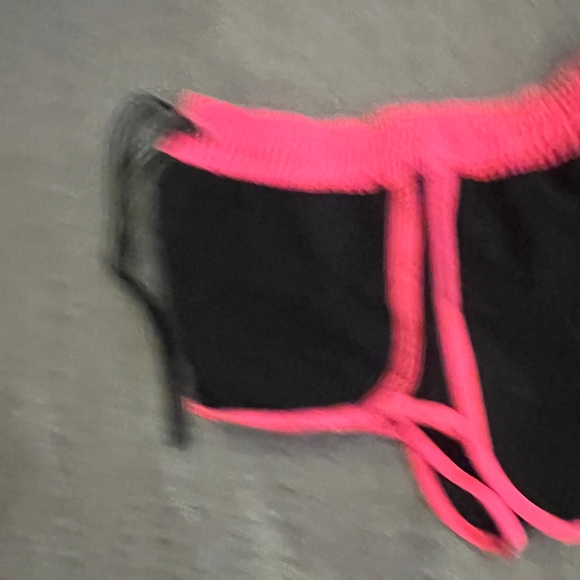 Black & hotPink retro shorts small - Picture 2 of 4